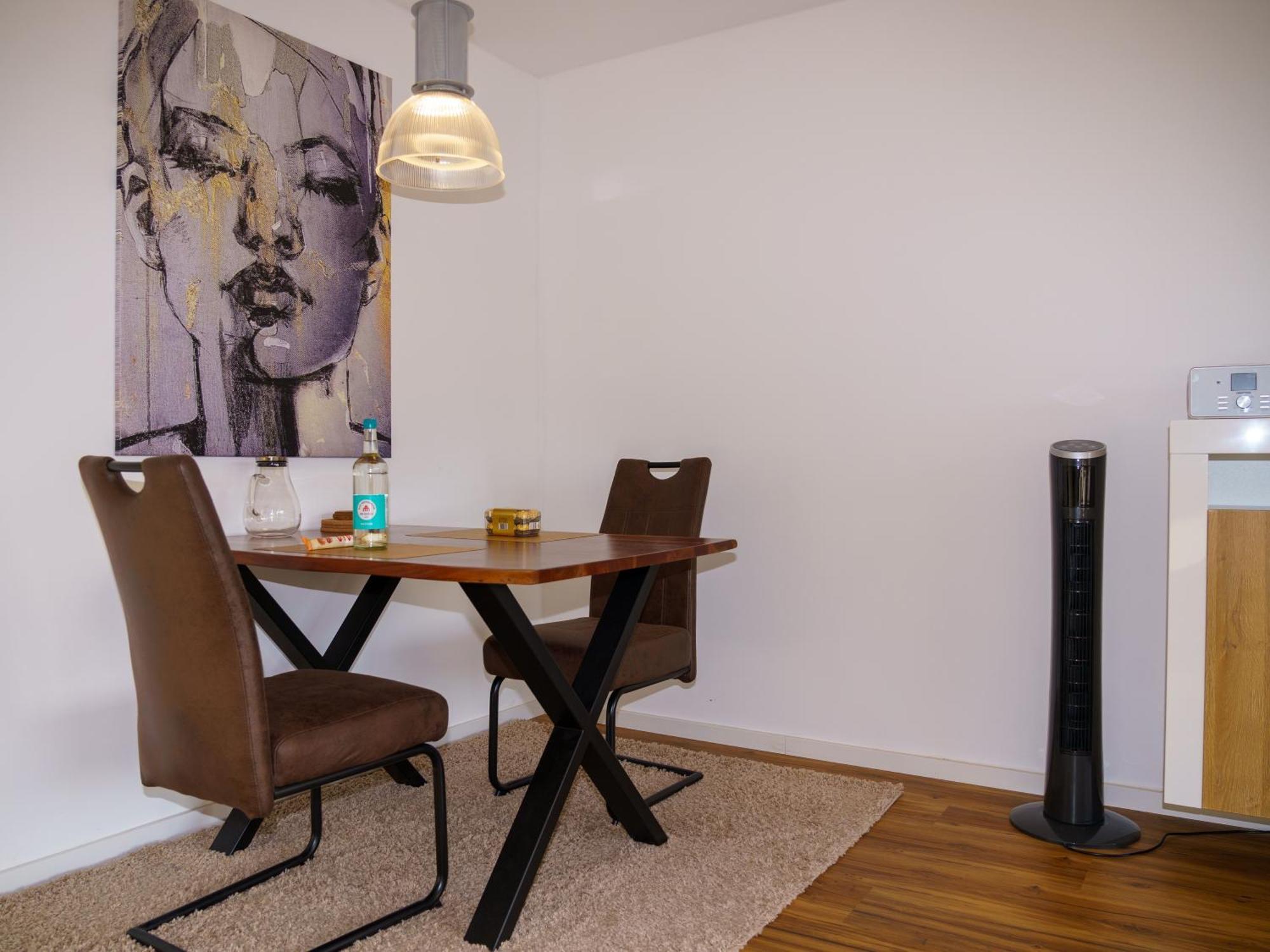 200 Apartment Mit Carport, Aufzug Und Balkon วิลเฮล์มฮาเฟน ภายนอก รูปภาพ